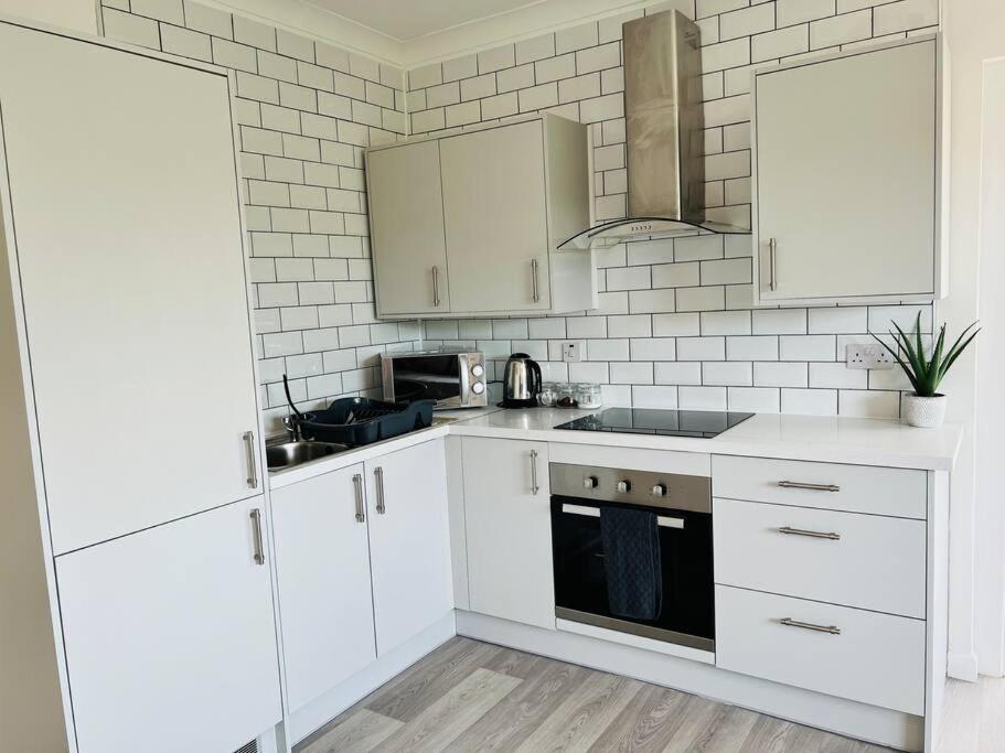 2 Bedroom Holiday Home In The Heart Of West Wales St Clears Buitenkant foto