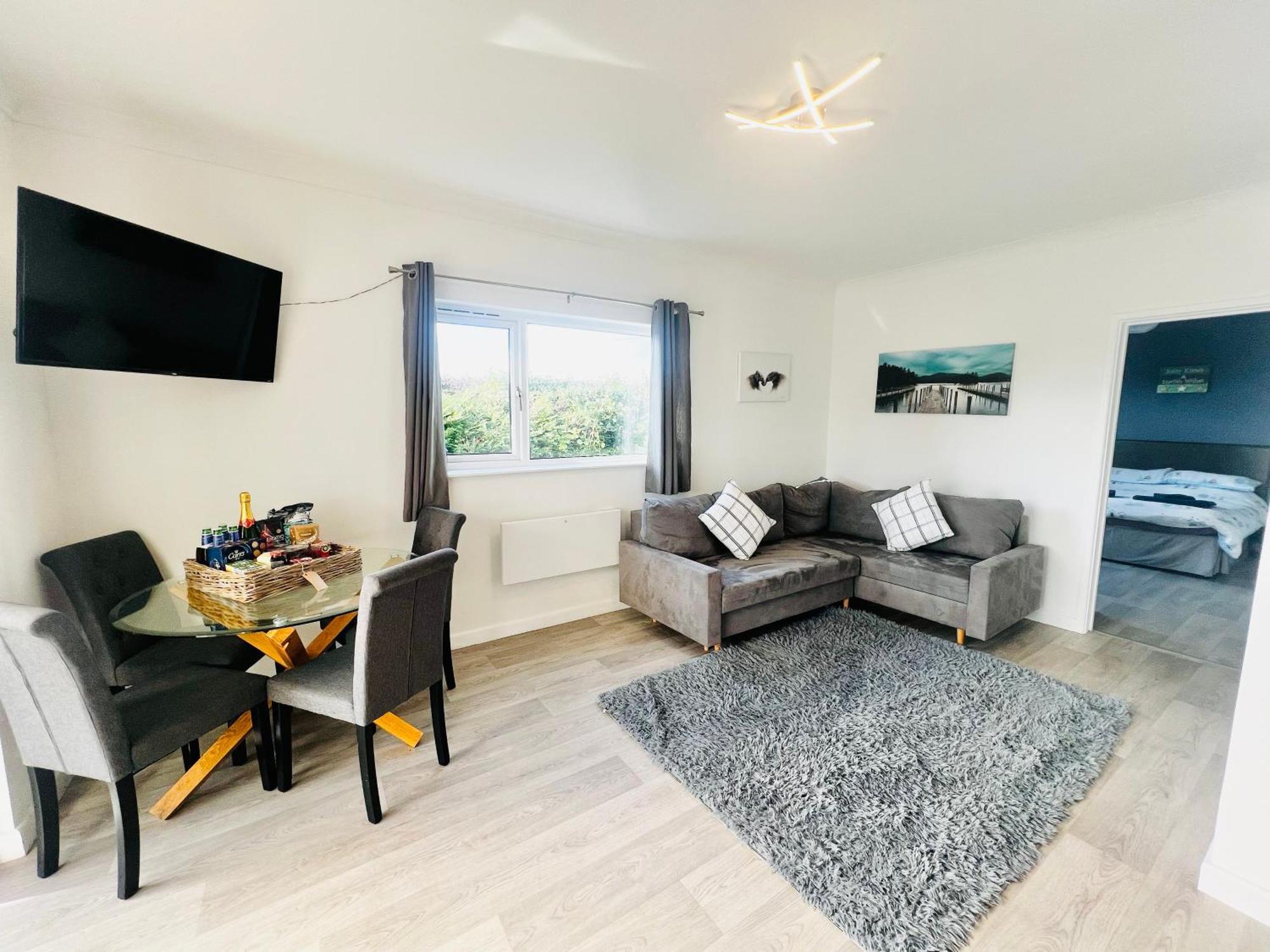 2 Bedroom Holiday Home In The Heart Of West Wales St Clears Buitenkant foto